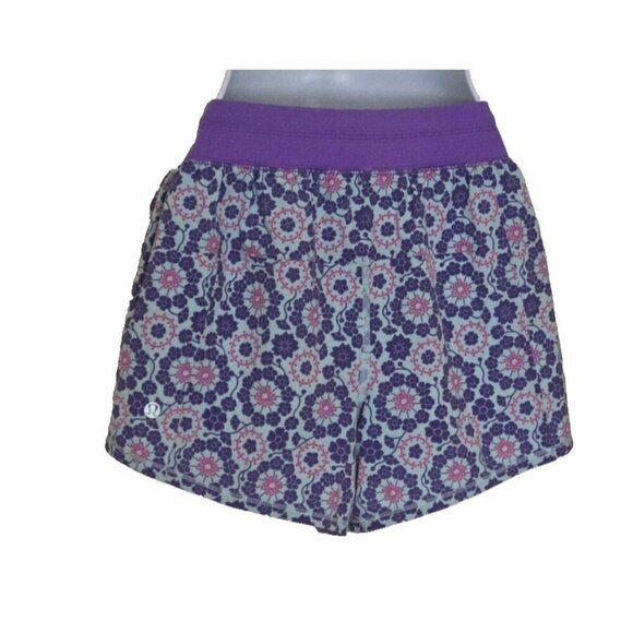 Lululemon Women Run Breeze By Short Twiggy Printed multicolor Floral size 10 - Picture 3 of 8